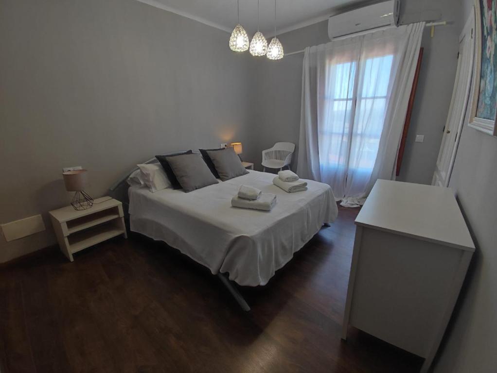 Postel nebo postele na pokoji v ubytování Son Massanet con Piscina y Fantásticas Vistas