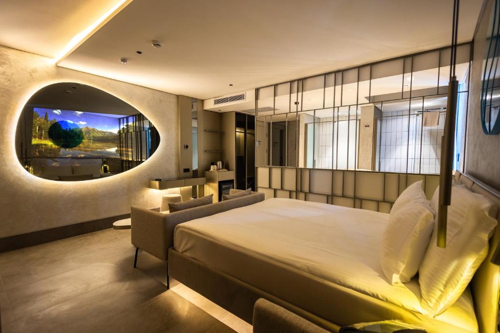 Four Hills Hotel - 19