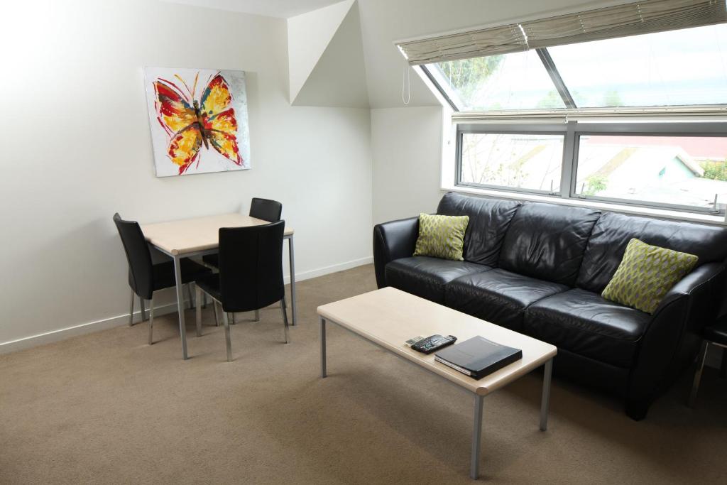 
Two-Bedroom Apartment with Spa Bath
