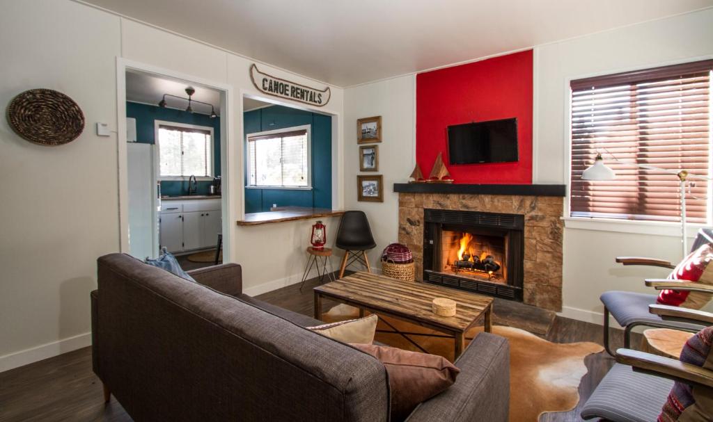 Noon Lodge - 