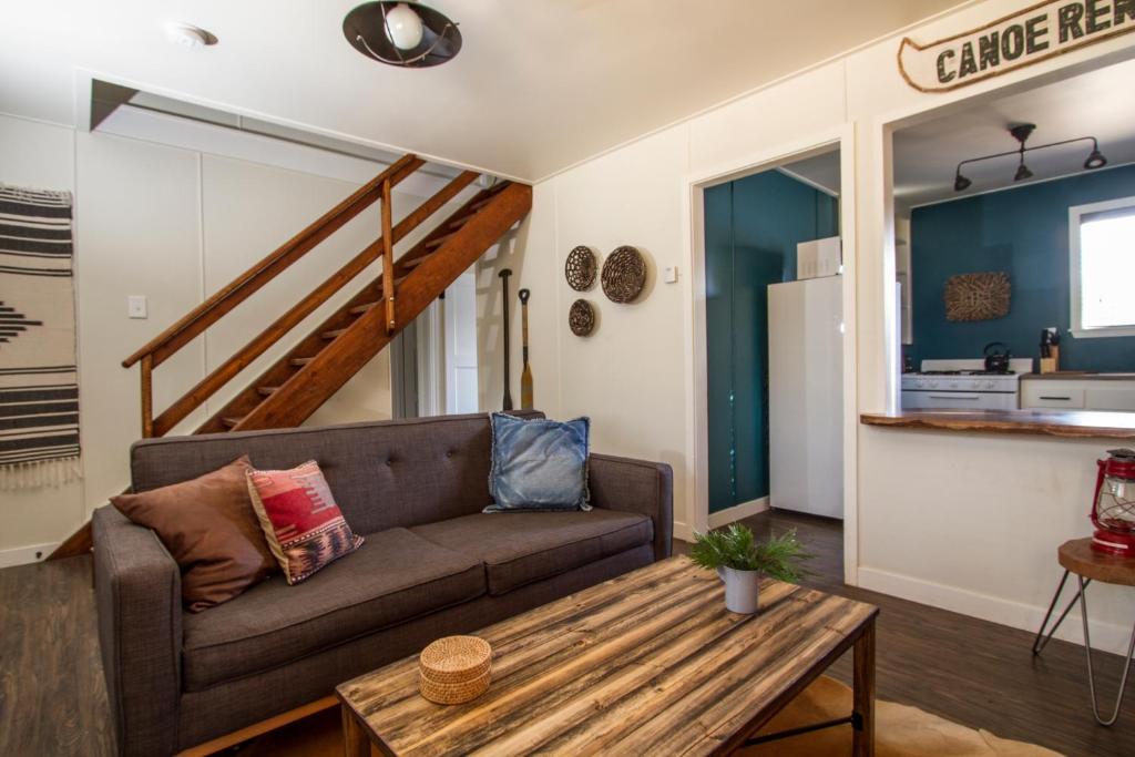 Noon Lodge - Three-Bedroom Townhouse No. 08