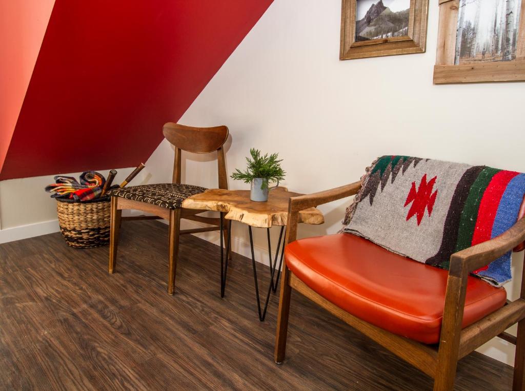 Noon Lodge - Three-Bedroom Townhouse No. 11