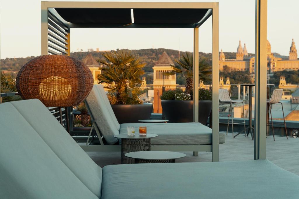 Catalonia Barcelona Plaza - Resim 25