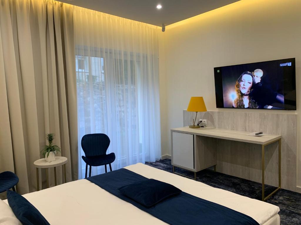 Piramida - Double Room With Terrace