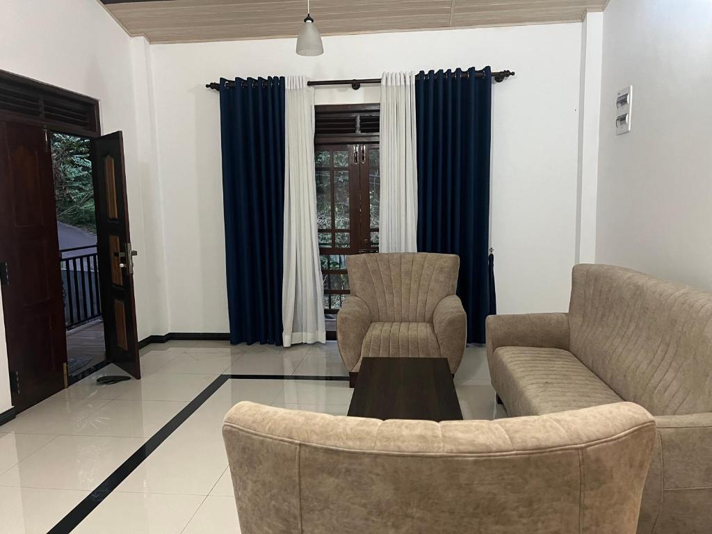 Χώρος καθιστικού στο Pabavi Nature Villa