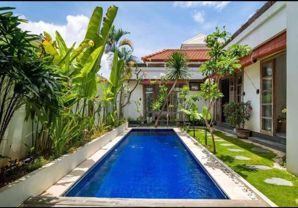 Πισίνα στο ή κοντά στο Villa Catta Seminyak