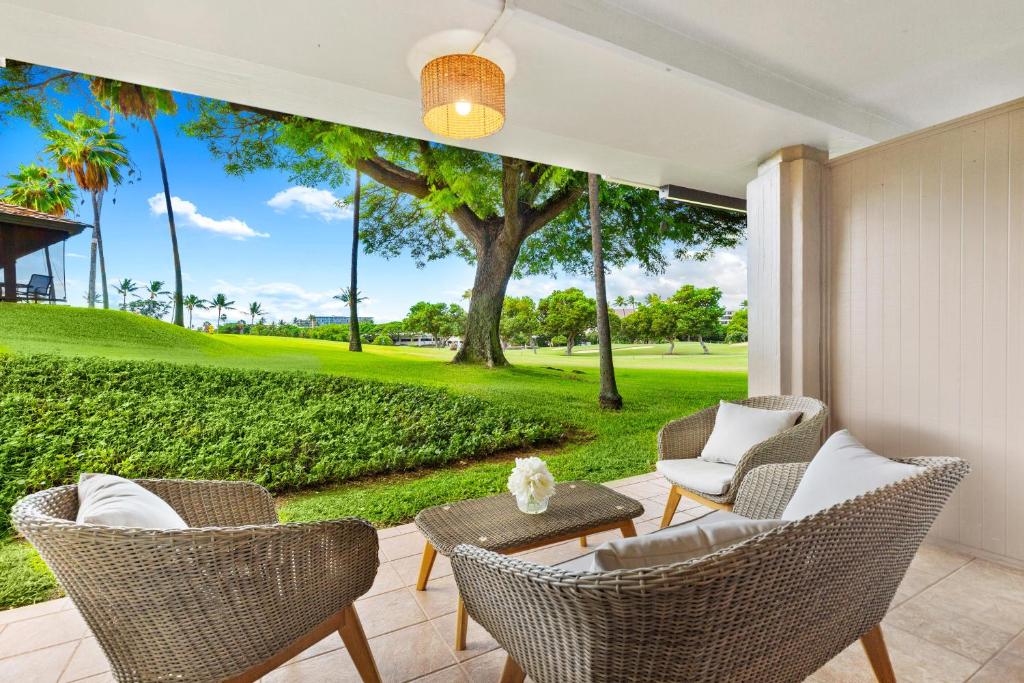 Κήπος έξω από το NEWEST unit - California meets Maui 1 BR Golfcourse view H105