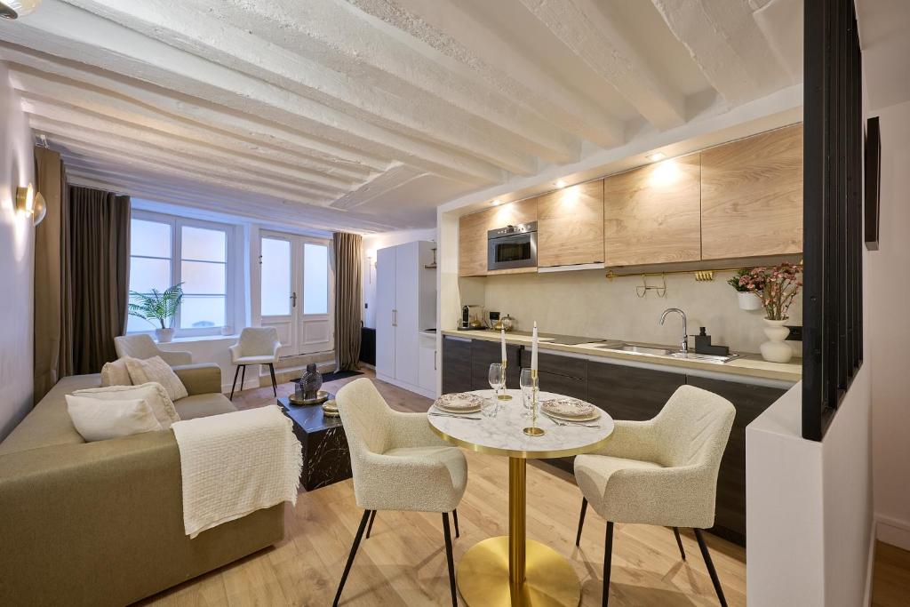 Paris Central Gem 9 Min Walk to Notre-Dame and Louvre - 19