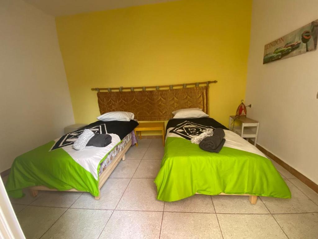 Postel nebo postele na pokoji v ubytování DAR SHaMSY