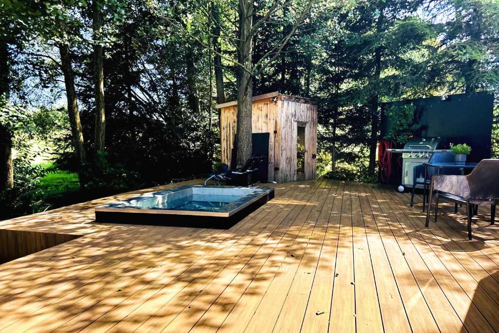 Fotografie z fotogalerie ubytování Glamping tent between two streams v Příbrami