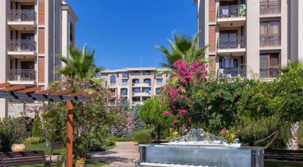 Zahrada ubytování Luxury Apartments in Cascadas Family Resort Sunny Beach