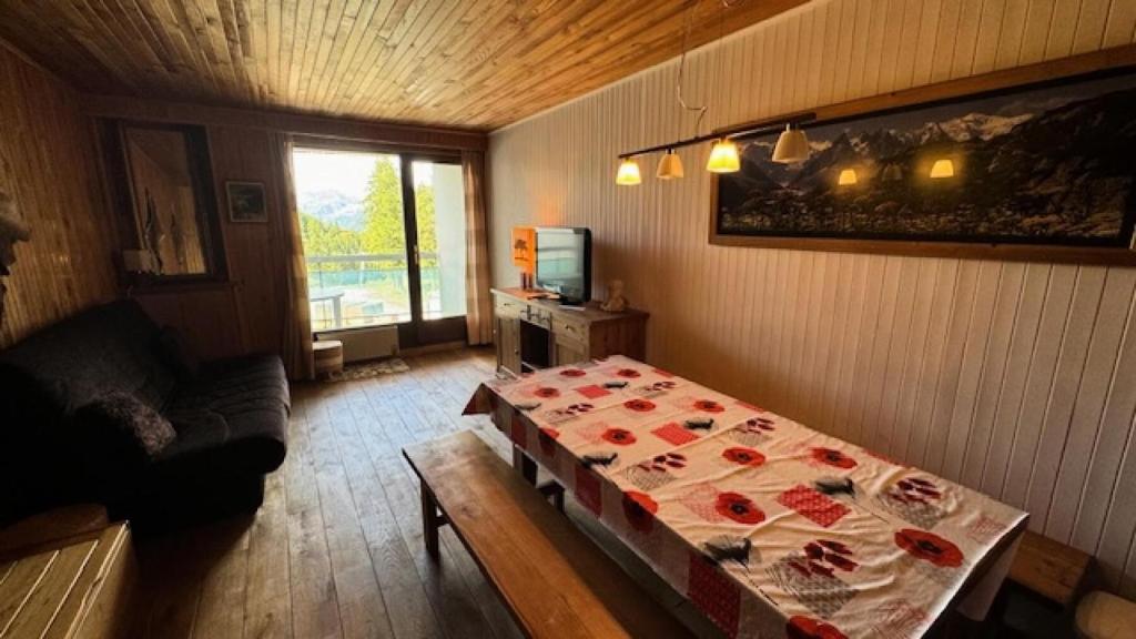 Posteľ alebo postele v izbe v ubytovaní Résidence Anges - Grand studio coin montagne sur les pistes - Balcon - Belle vue. MAE-7424