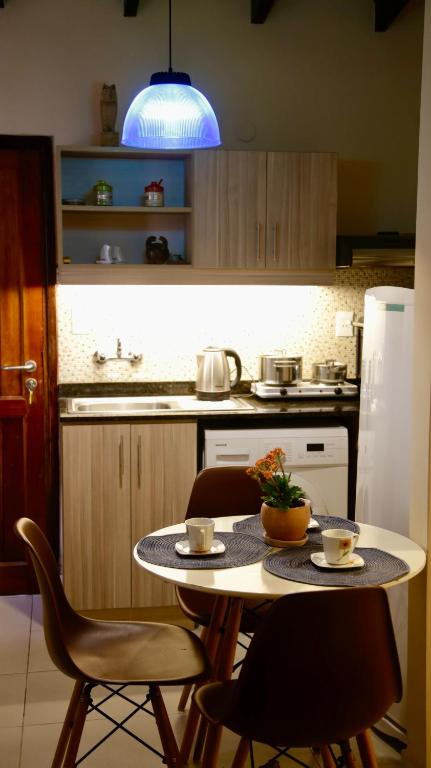 O bucătărie sau chicinetă la Dos ambientes para tres personas