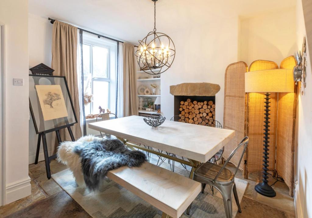 Posezení v ubytování Stunning Home with a view over Whalley Viaduct