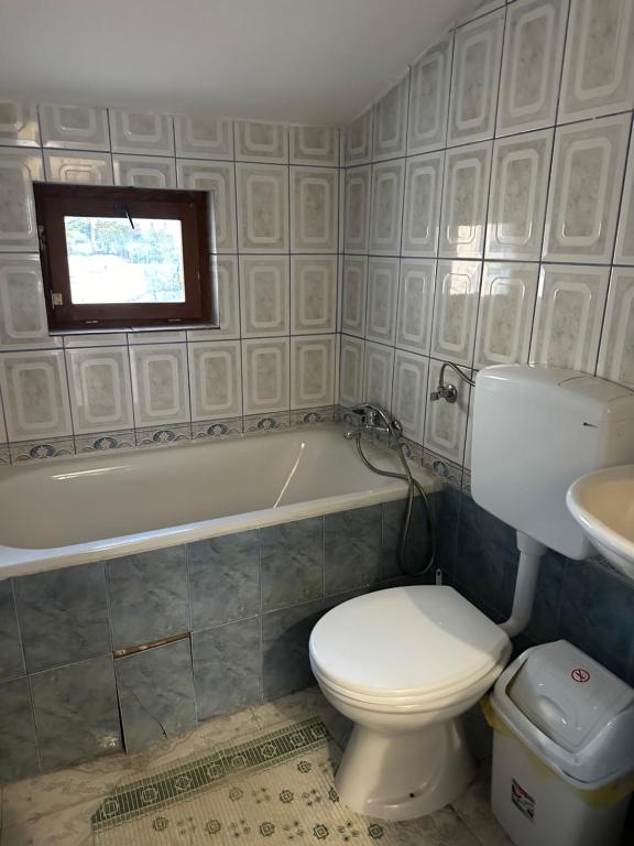 Koupelna v ubytování Apartment Cece