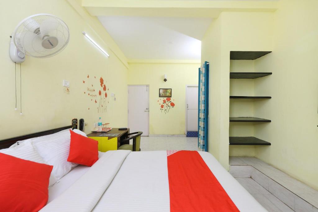 Postel nebo postele na pokoji v ubytování Hotel O India Gate Par View