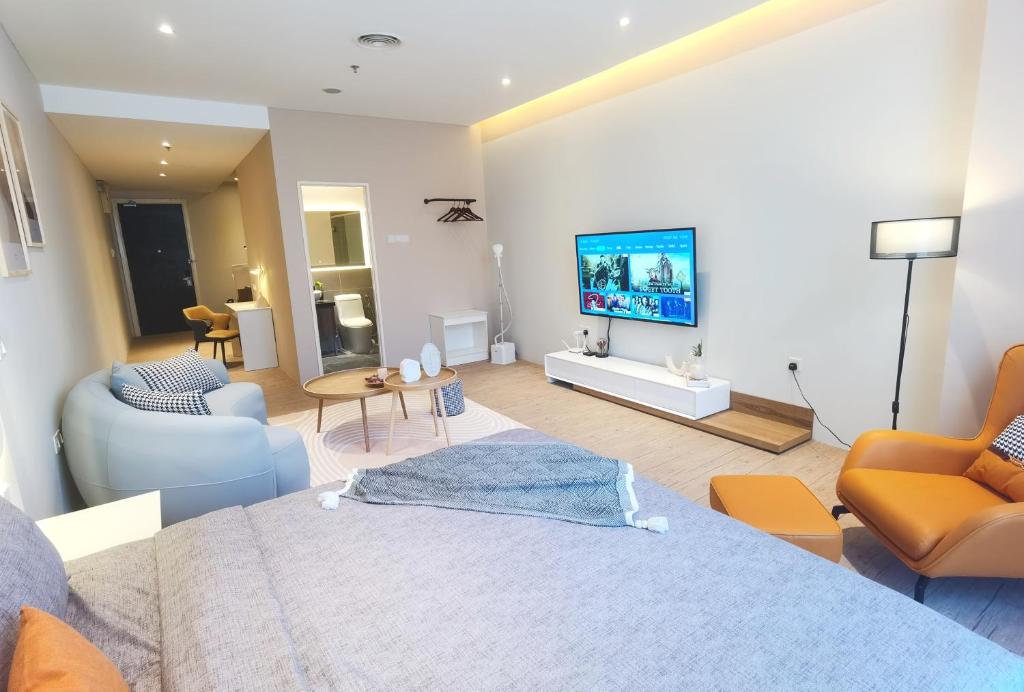 Μια τηλεόραση ή/και κέντρο ψυχαγωγίας στο BTC The Curvena Bangsar South Mid Valley