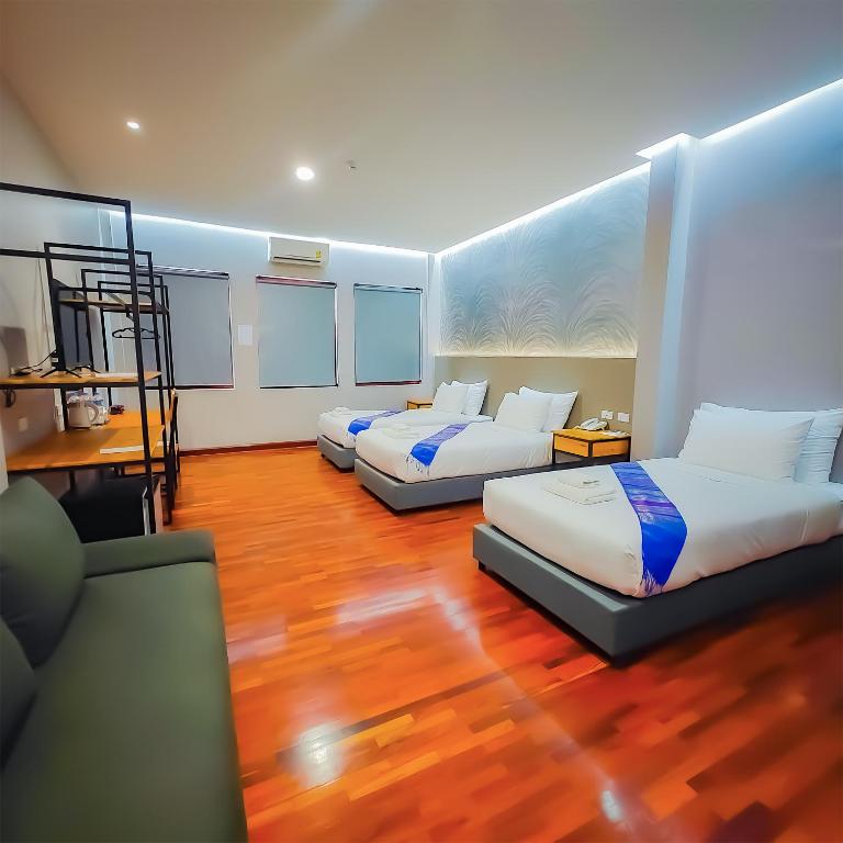 The Riva Vientiane Hotel - Deluxe Triple Room