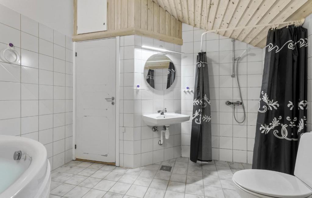 Koupelna v ubytování Holiday Home Torndrup Tværvej