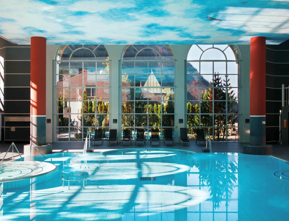Piscina di Thermal Hotels & Walliser Alpentherme Leukerbad o nelle vicinanze