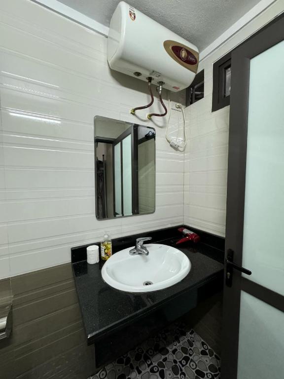 Downtown Backpacker Hostel - 1