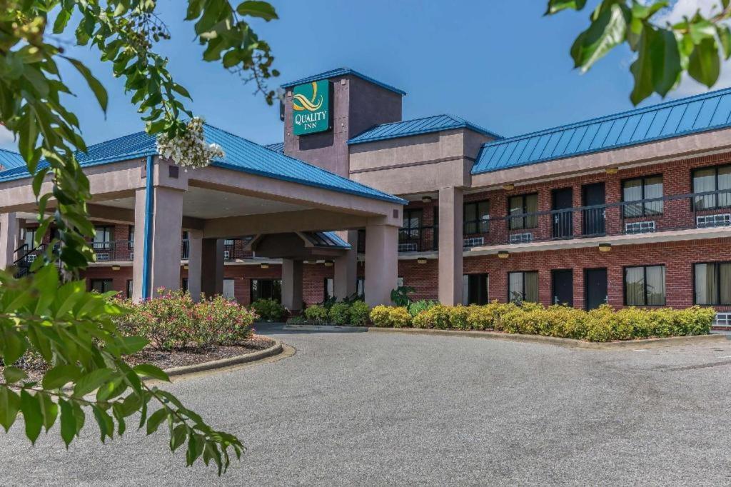 Φωτογραφία από το άλμπουμ του Quality Inn Calera I-65 exit 231 σε Calera