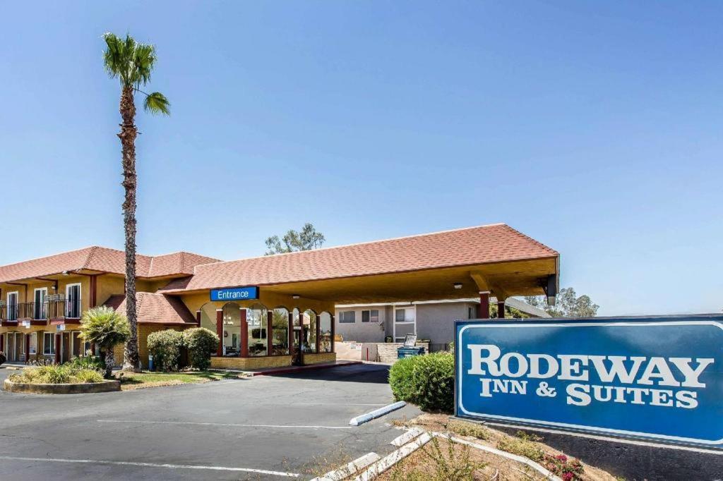 Rodeway Inn and Suites Canyon Lake
