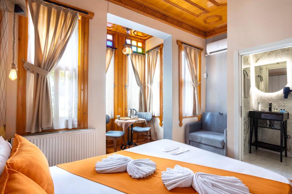 The Astra Hotel - Deluxe Tweepersoonskamer