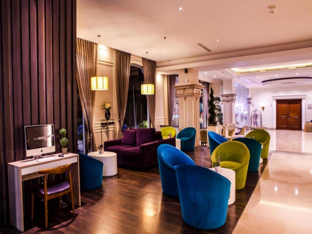 Posezení v ubytování M - Regency Hotel