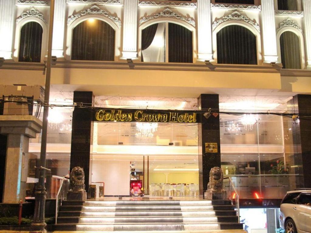 Η πρόσοψη ή η είσοδος του Golden Crown Hotel Saigon