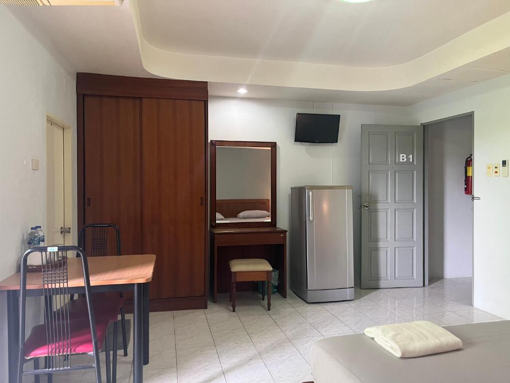 Kuchyň nebo kuchyňský kout v ubytování Kamalaburi Guesthouse