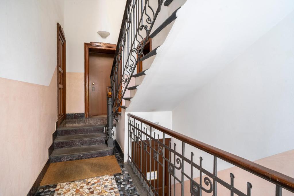 Easylife - Classic and Comfy Porta Romana Flat - Resim 21