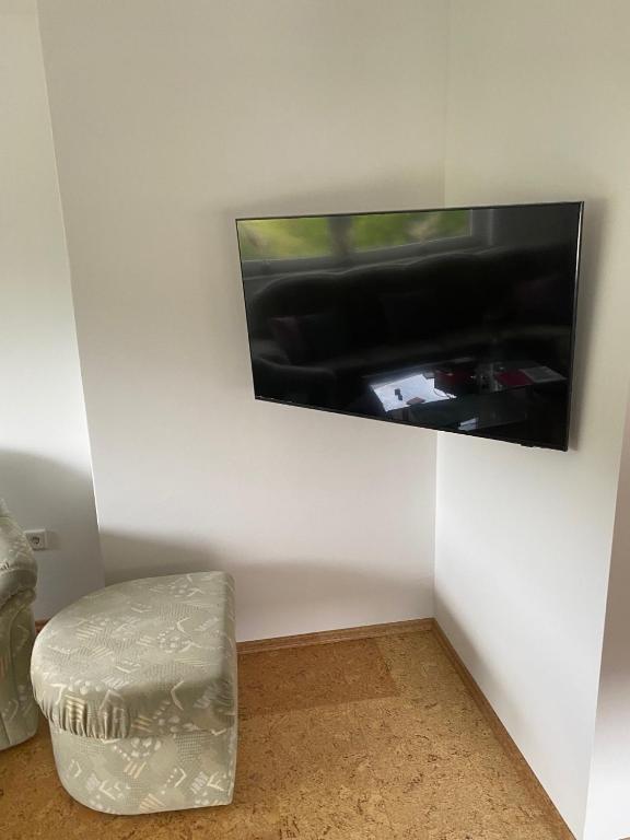 TV a/nebo společenská místnost v ubytování Ferienwohnung Marcel I