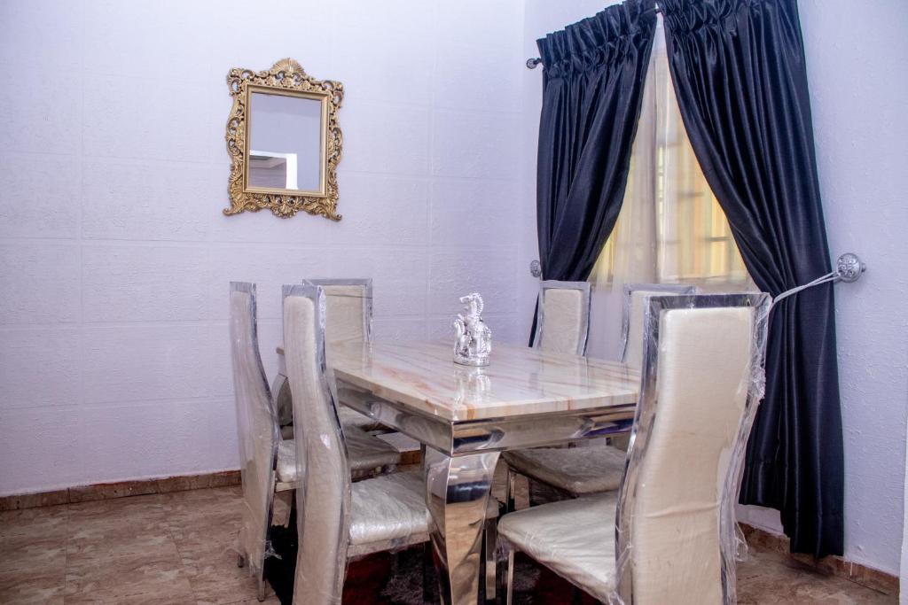 Fotografie z fotogalerie ubytování Vade v destinaci Abeokuta
