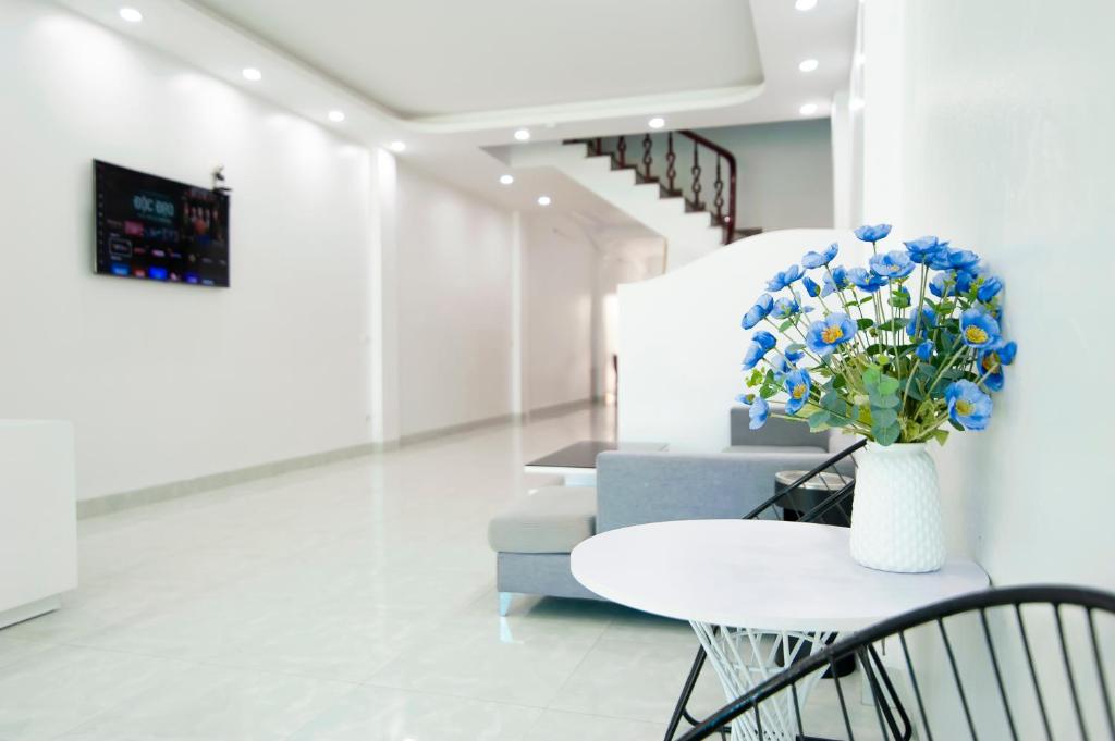 TV a/nebo společenská místnost v ubytování Tam Coc Peaceful Hotel