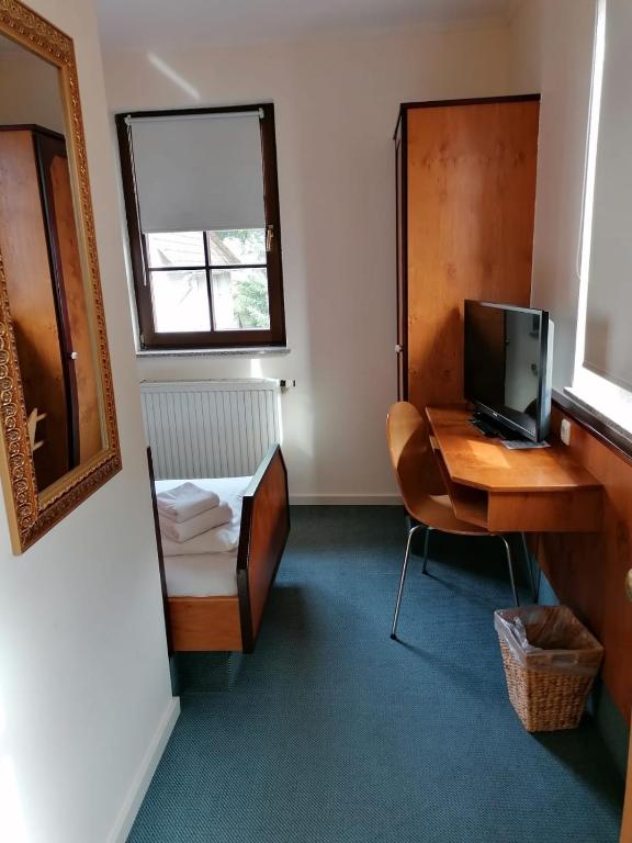 Haus zur Waldbrücke - Budget Single Room