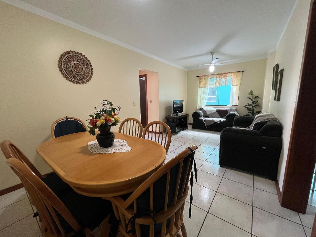 Un lugar para sentarse en Apartamento completo e confortável - Avenida Ruda