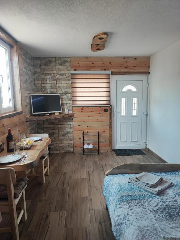 TV a/nebo společenská místnost v ubytování Apartman Andjeo