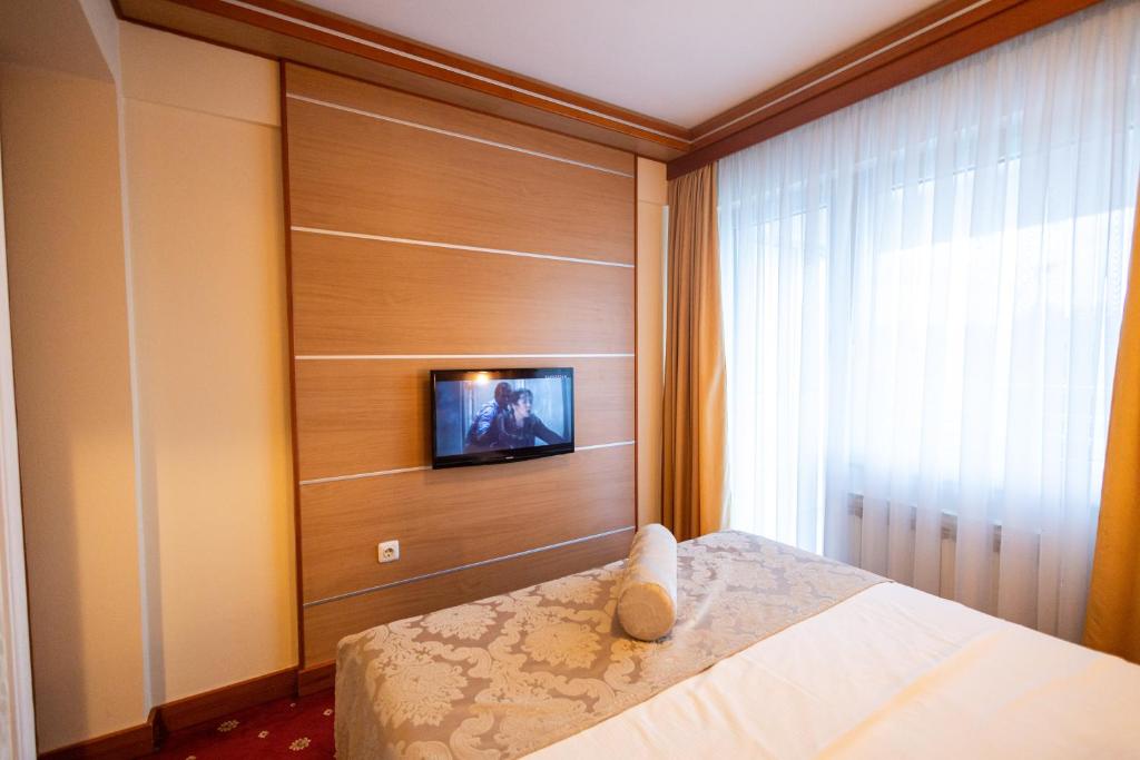 Hotel Cezar Banja Luka - Double Room With Balcony