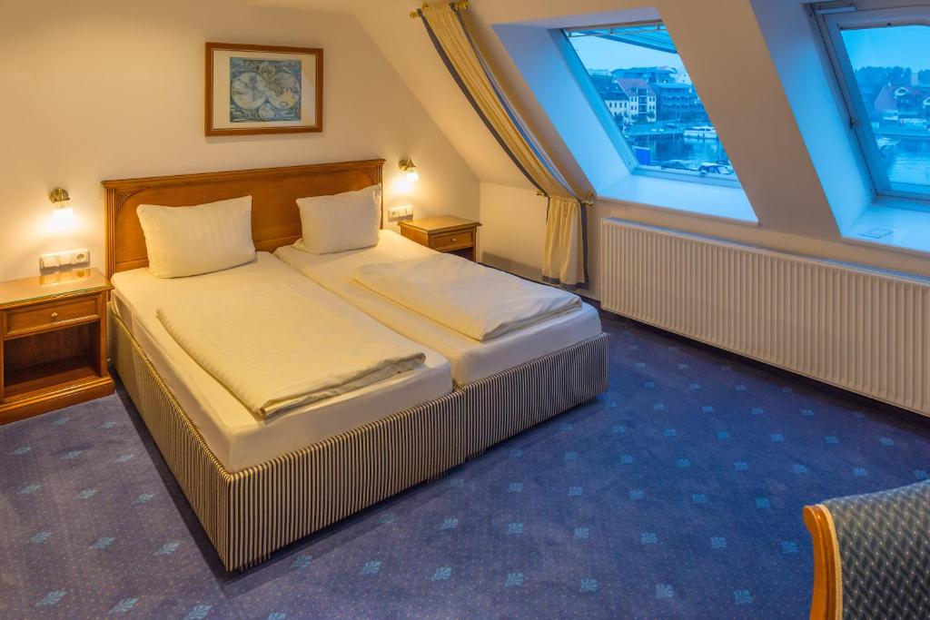 Hotel Am Yachthafen - 11