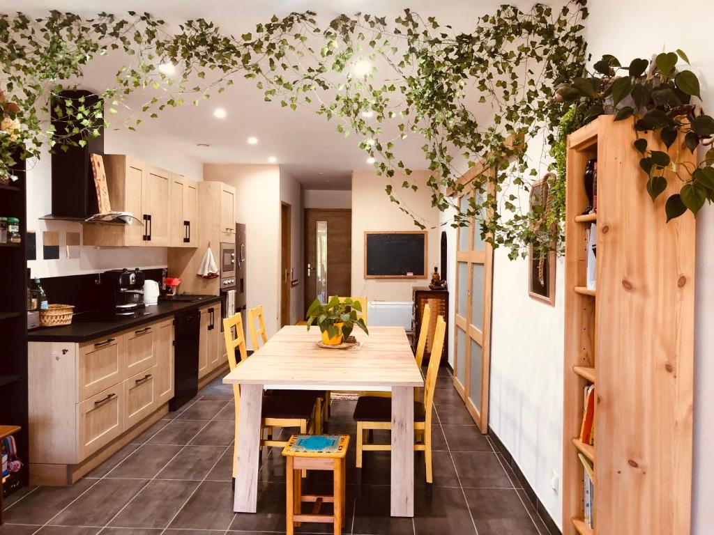 Photo de la galerie de l'établissement Chez Bel Isa charmant T3, à Tallard