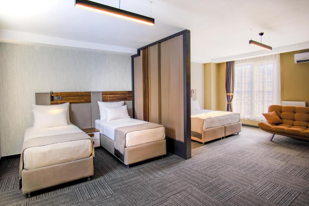 Pereira Samsun - Estúdio