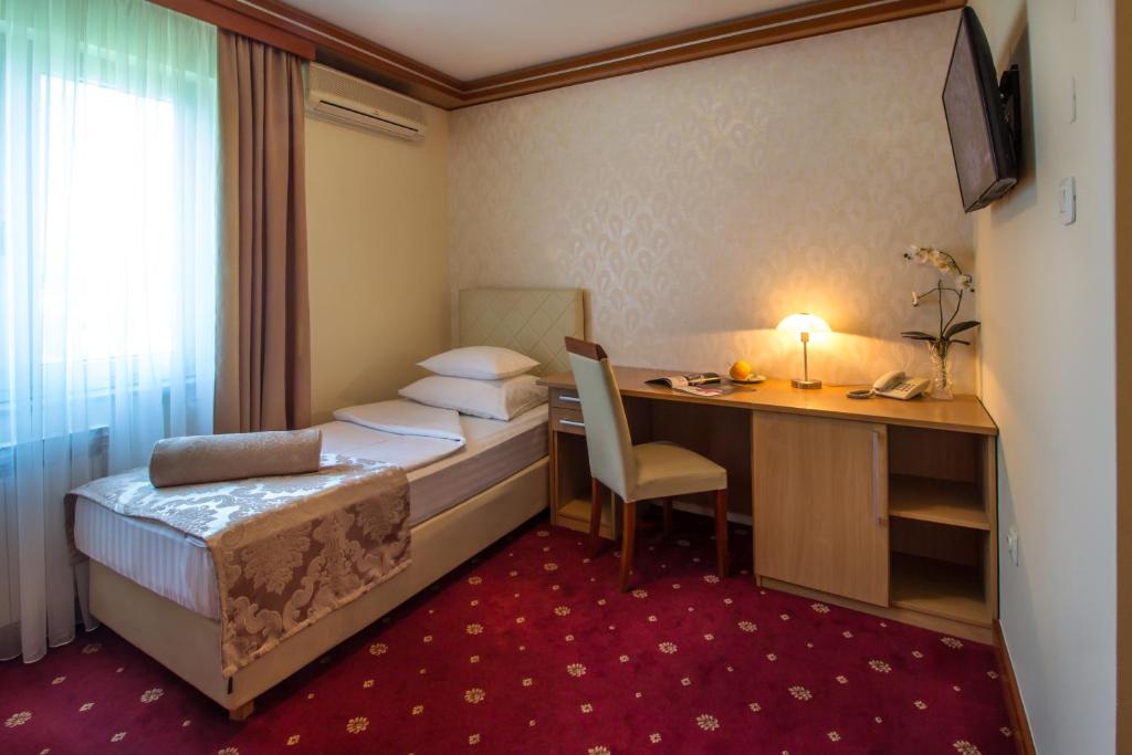 Hotel Cezar Banja Luka - Family Room With Garden View