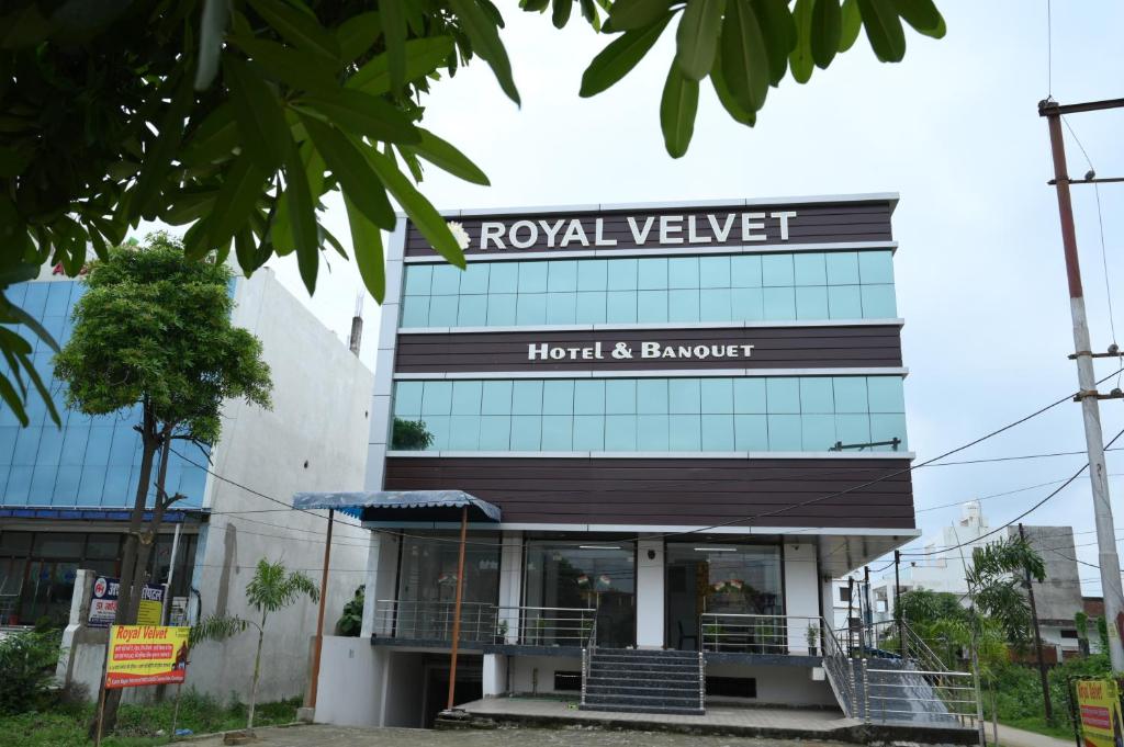 Φωτογραφία από το άλμπουμ του Royal Velvet Hotel & Banquet σε Gorakhpur