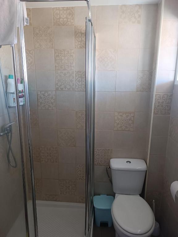 A bathroom at Estudio a 50mt del mar, zona Palacio de Congresos Apto 7