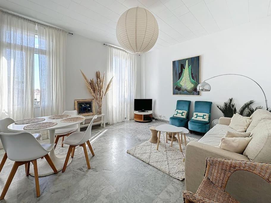 Photo de la galerie de l'établissement 60m2 parking privé - 600m Palais & plages, à Cannes