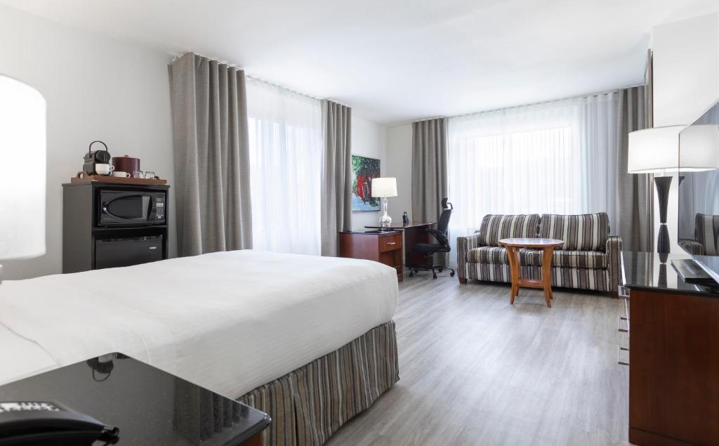 Le Nouvel Hotel - Triple Room Executive