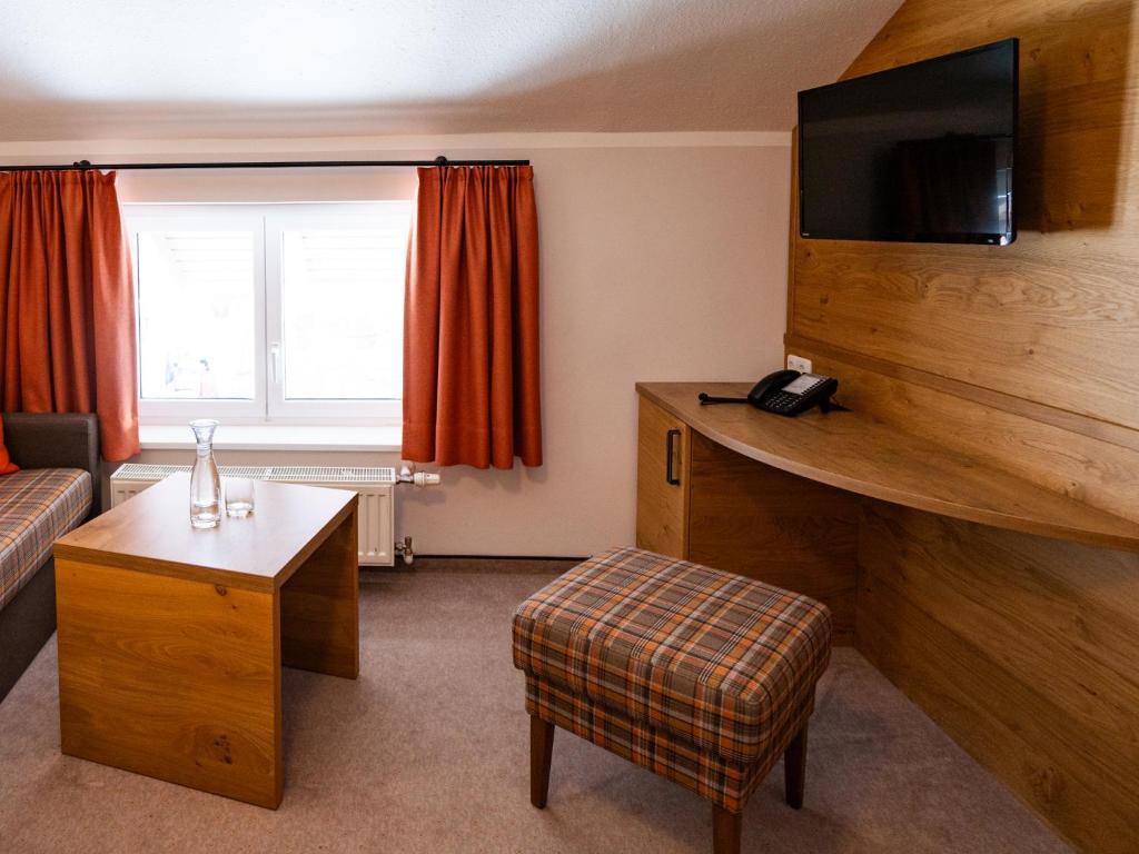 Hotel Alpengasthof Löwen - Budget Double Room