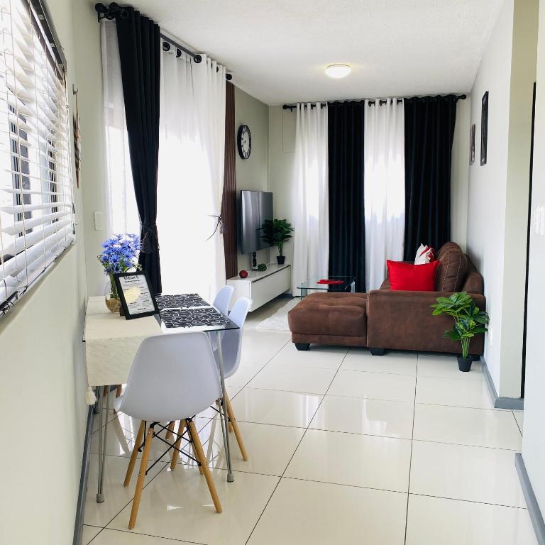 Televisor o centre d'entreteniment de Comfy Corner Windhoek