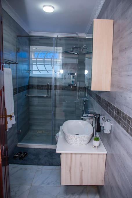Koupelna v ubytování ORANA Luxury Palace
